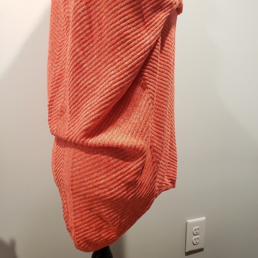 Express sweater quarter length sleeve high low s/p - Picture 4 of 4